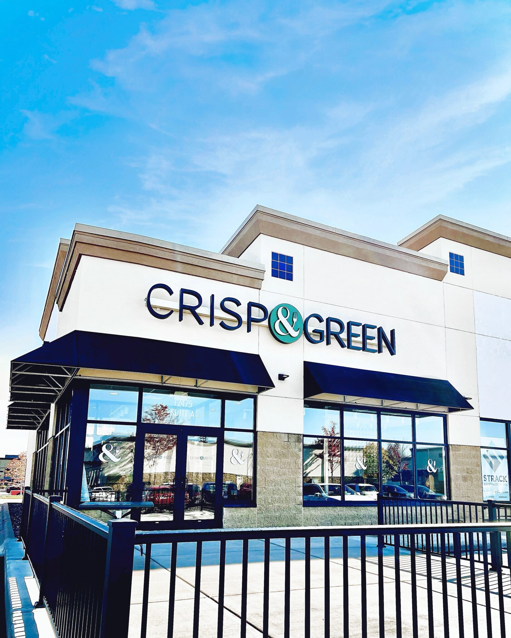 CRISP & GREEN Locations Healthy Restaurant Vegan Options Avail.